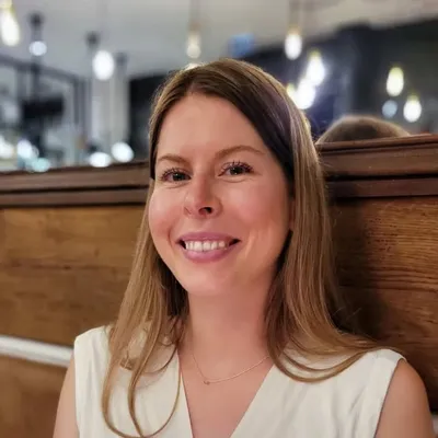 Gabriella | Sustainable Fashion, Thrifting & Crafting profile