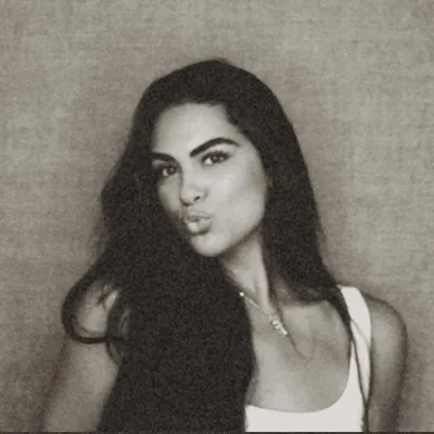 Drewbella profile