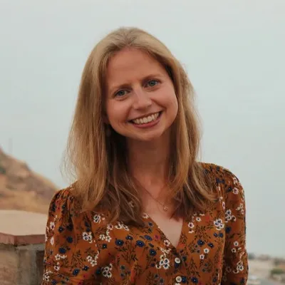 Dr Hannah Webb profile