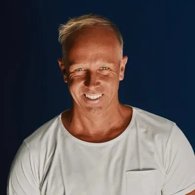 Dries Henau profile