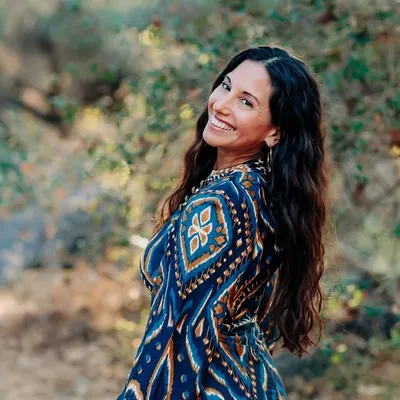 Dr. Mariza Snyder profile