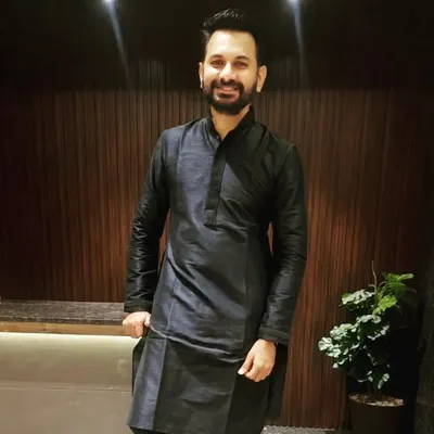 Dr Pawan Mandaviya profile
