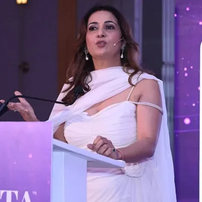 Dr Rakhi Anand Agarwal profile