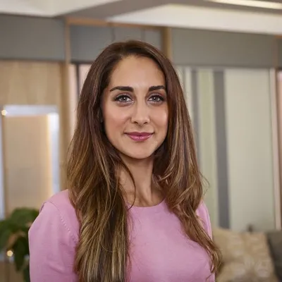 Dr Sara Kayat profile