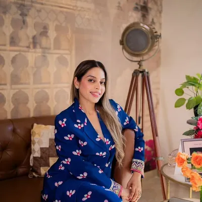 Dr. Shreya Munjral / Cosmetic Doctor profile