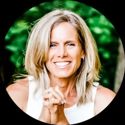 Dr. Sue ๐ Soulfull Medicine profile