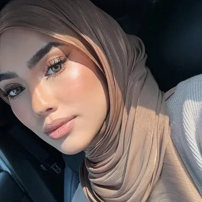 Dahlia Rizal profile