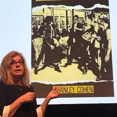 Elza Dunkels profile