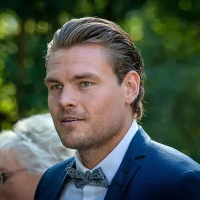 Dustin profile