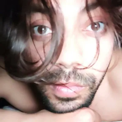 Divam Mahajan profile