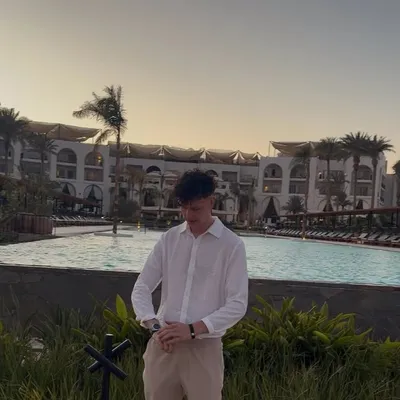 D O M I profile