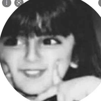 عنـق الريـم🖤🦌' profile