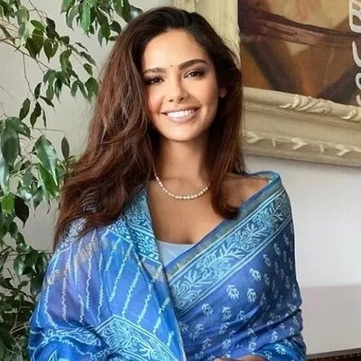 Esha Gupta profile