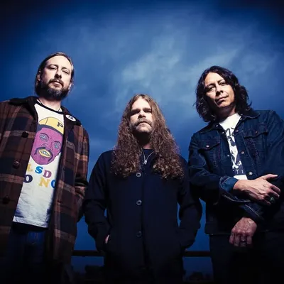 Earthless profile