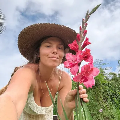 Yoni 🌻 profile