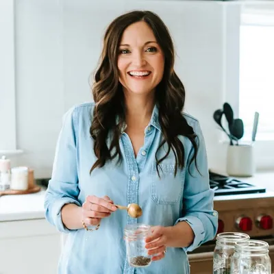 Brittany Mullins | Health Coach | Easy Recipes profile
