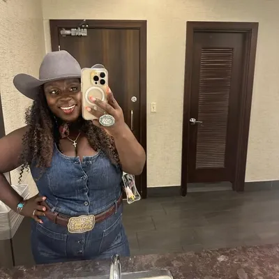 Ebony | HTX Blogger profile