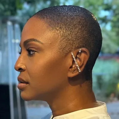 Ebony Brown profile
