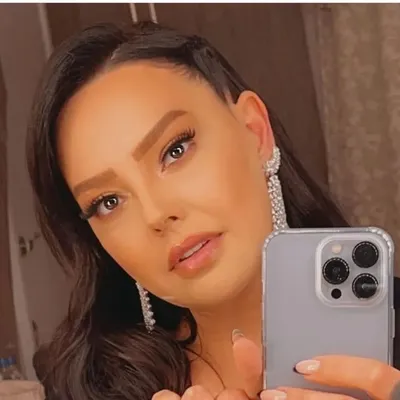 ebru gündeş profile
