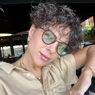 Ebru Has profile