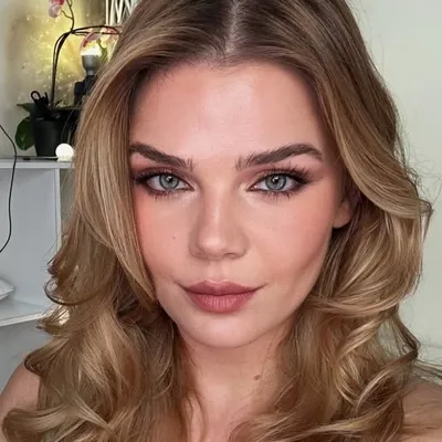 Ece Dinç profile