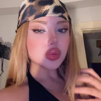 Ezgi Ceren profile