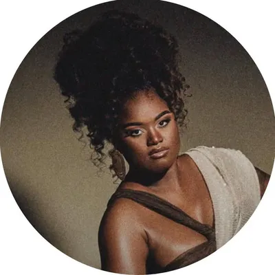 👸🏾QUEEN EDMAZIA MAYEMBE 👸🏾 profile