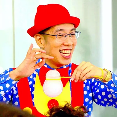 Edmund Khong “Captain Dazzle” profile