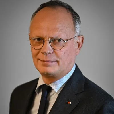 Edouard Philippe profile