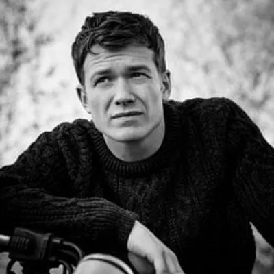 Ed Speleers profile