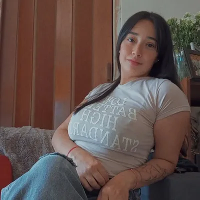 Eve Escobar profile
