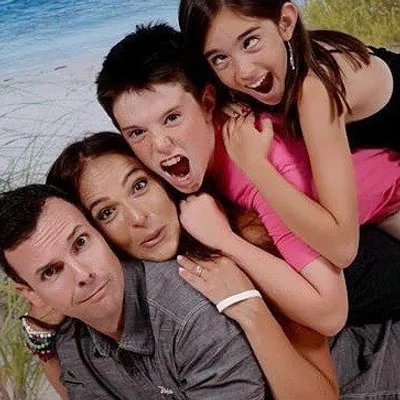 Eh Bee Family ✌ profile
