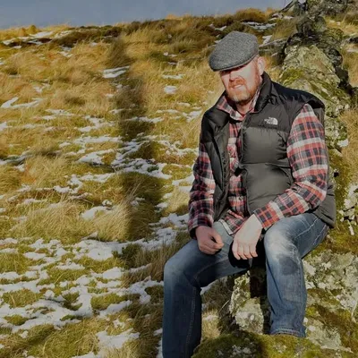 Euan Henderson profile