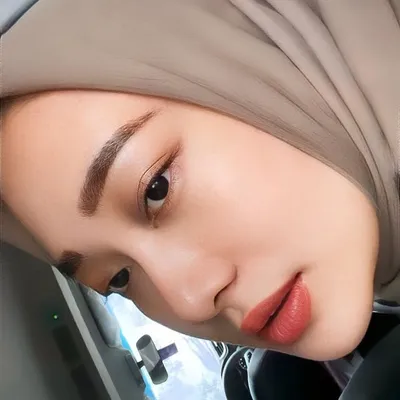 Eka Damayanti, profile
