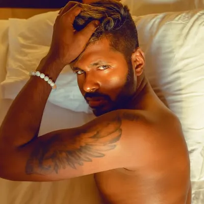 Model LOukik Das ( eL Deeas )
