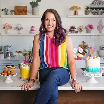 Elizabeth (SugarHero.com) โข Dessert Recipes ๐ง๐ฉ๐ฐ๐ช profile