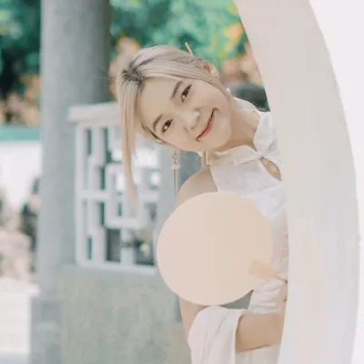 Eʟᴀɪɴᴇ Yɪᴘ || 殷宁 || 은녕 profile