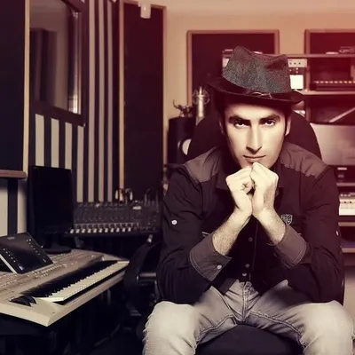 Elbəy Official profile