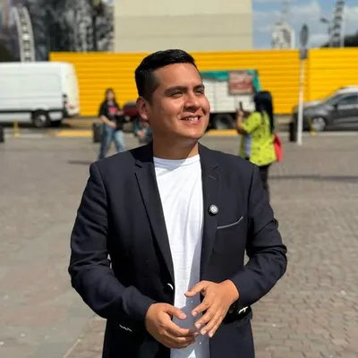 Cristh Palomino profile