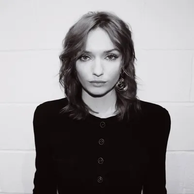 Eleanor Tomlinson profile