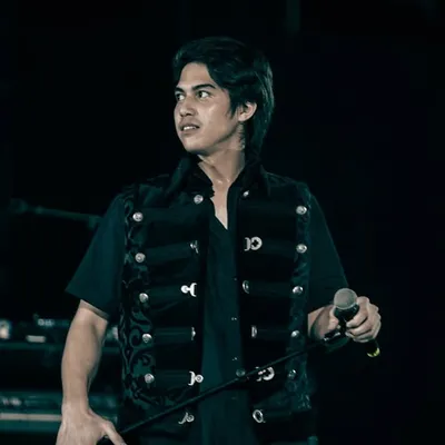 EL J Rumi profile