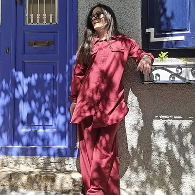 Elena Davra profile