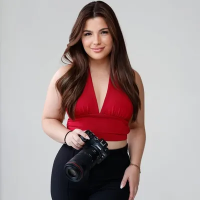 Eleni Bogatini Creator & Coach profile