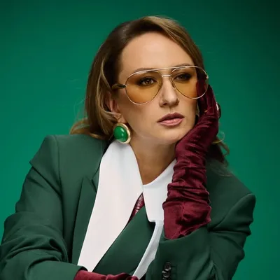 РАЗДЕТЫЙ СТИЛИСТ ЛЕНА ЧЕРВОВА profile