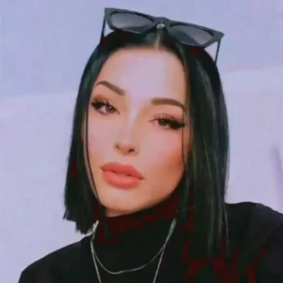 Elif Seyhan profile
