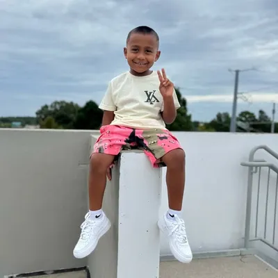 Elijah Henry| sneakerhead| profile