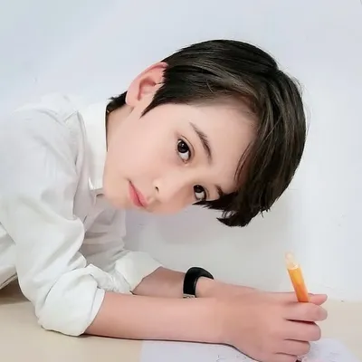 Elijah Kewley 伊萊 profile