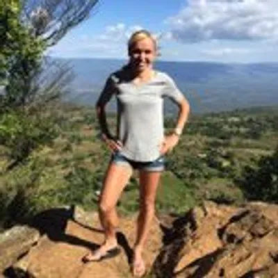 Elina Sujew profile