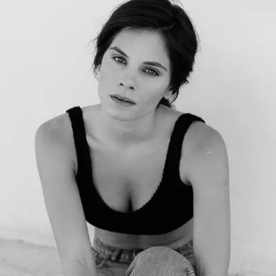 Elina Bompa profile