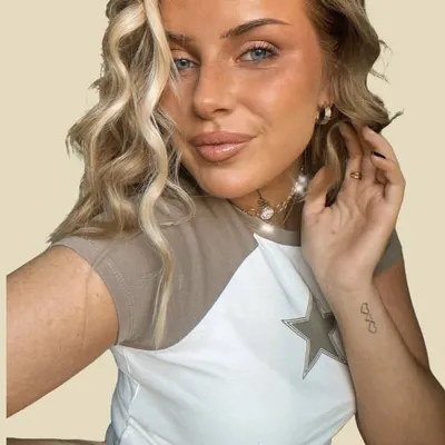 E L I N S I N D E R S profile